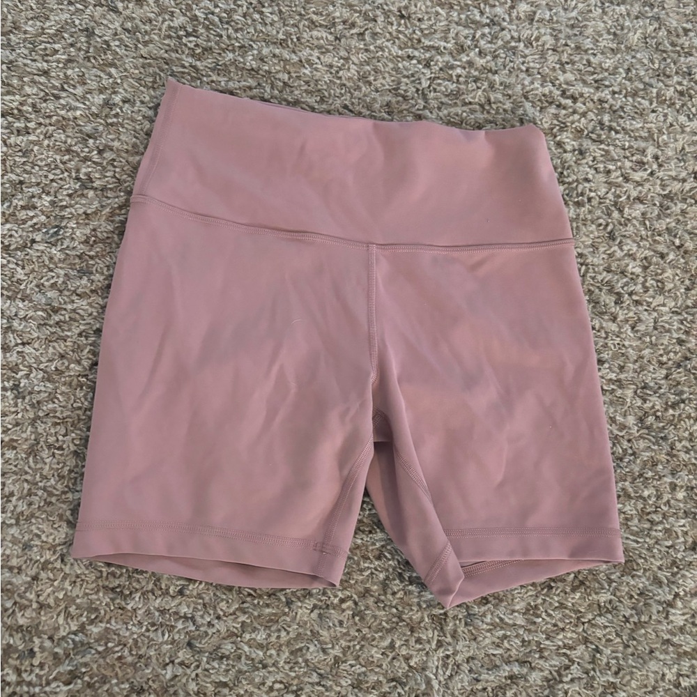 Lululemon wunder train shorts